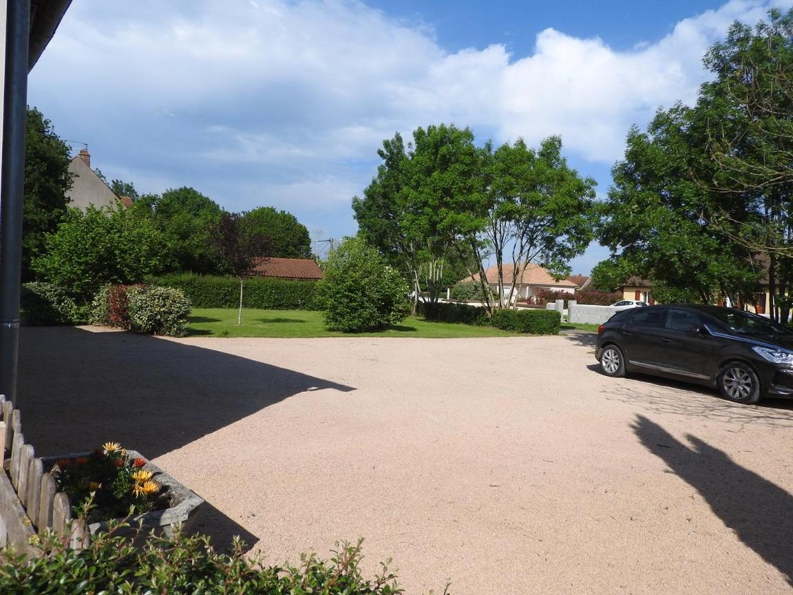 La Dinandiere La Chapelle-de-Bragny Exteriér fotografie